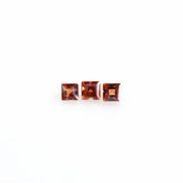 RED GARNET CUT SQUARE 1.50MM 0.03 Cts.