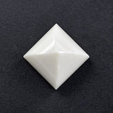 WHITE AGATE PYRAMID SQUARE CAB 6MM 1.59 Cts.