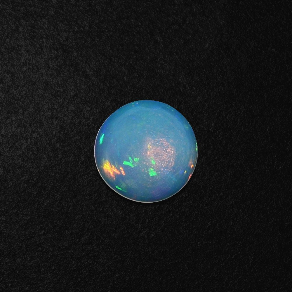 ETHIOPIAN OPAL ROUND CAB 5MM 0.27 Cts.