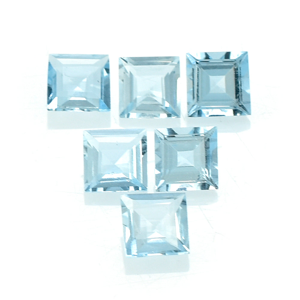 AQUAMARINE CUT SQUARE (A++) 4MM 0.28 Cts.