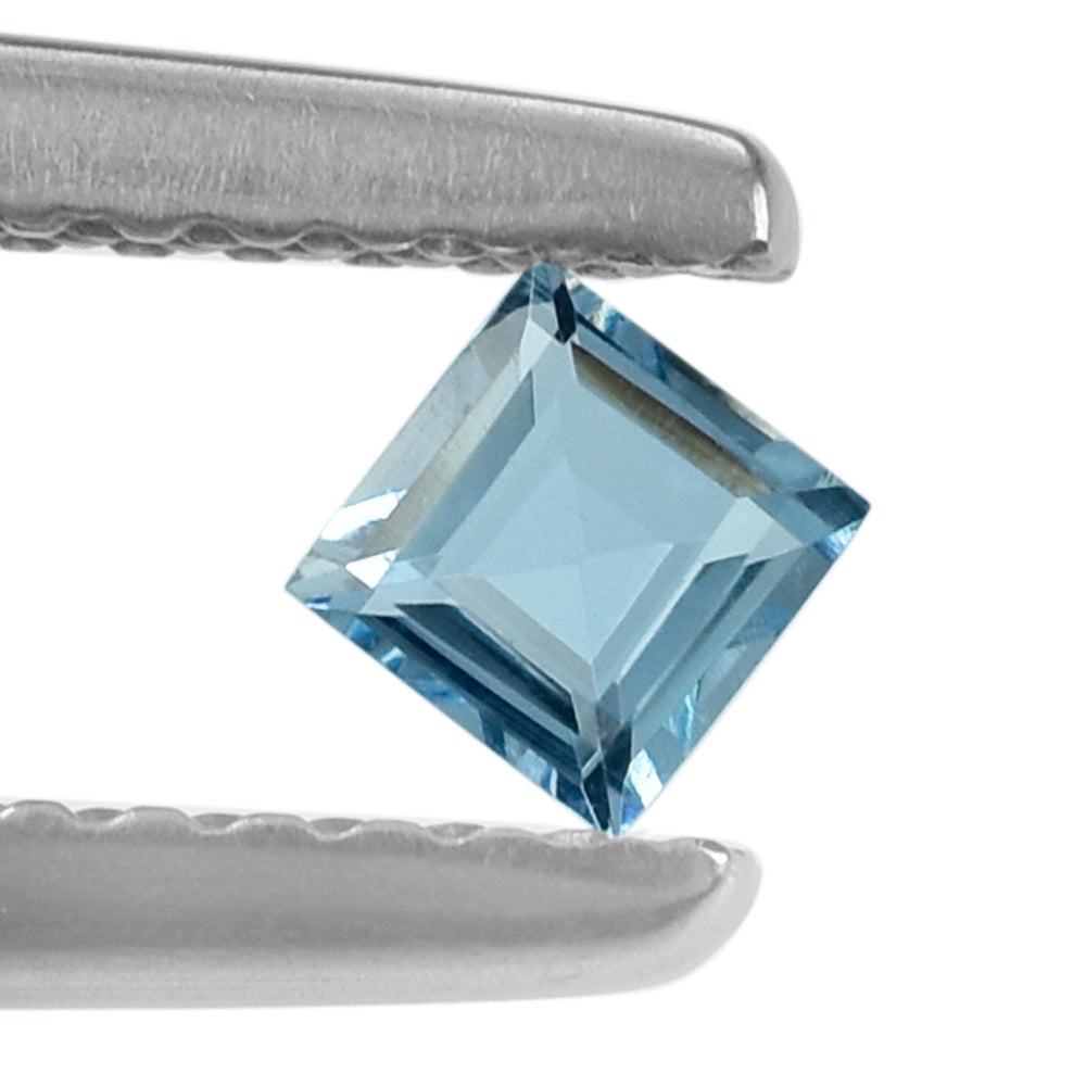 AQUAMARINE CUT SQUARE (A++) (SI) 3MM 0.14 Cts.