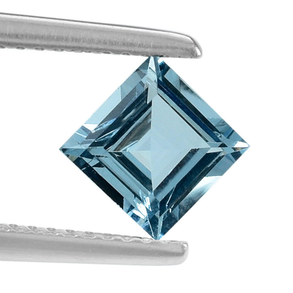 AQUAMARINE CUT SQUARE (A++) 6MM 0.95 Cts.