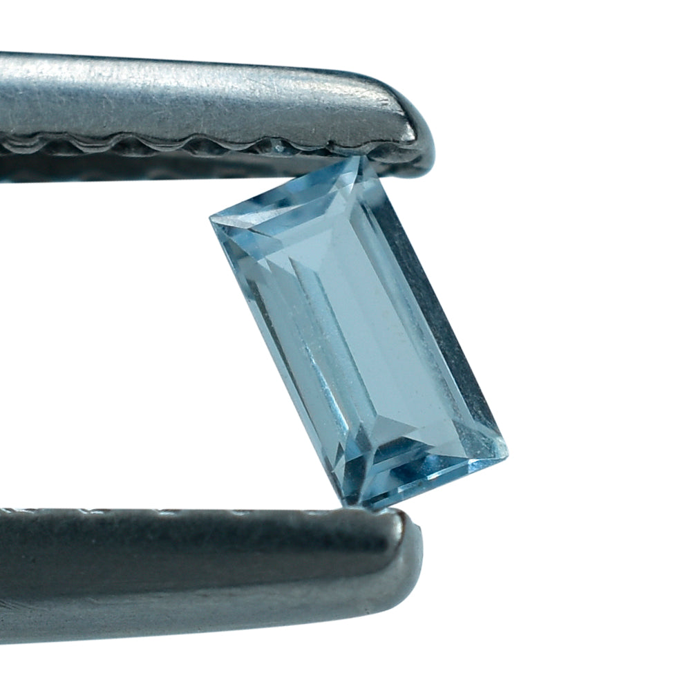 AQUAMARINE CUT BEGUETTE (A+) 4X2MM 0.10 Cts.