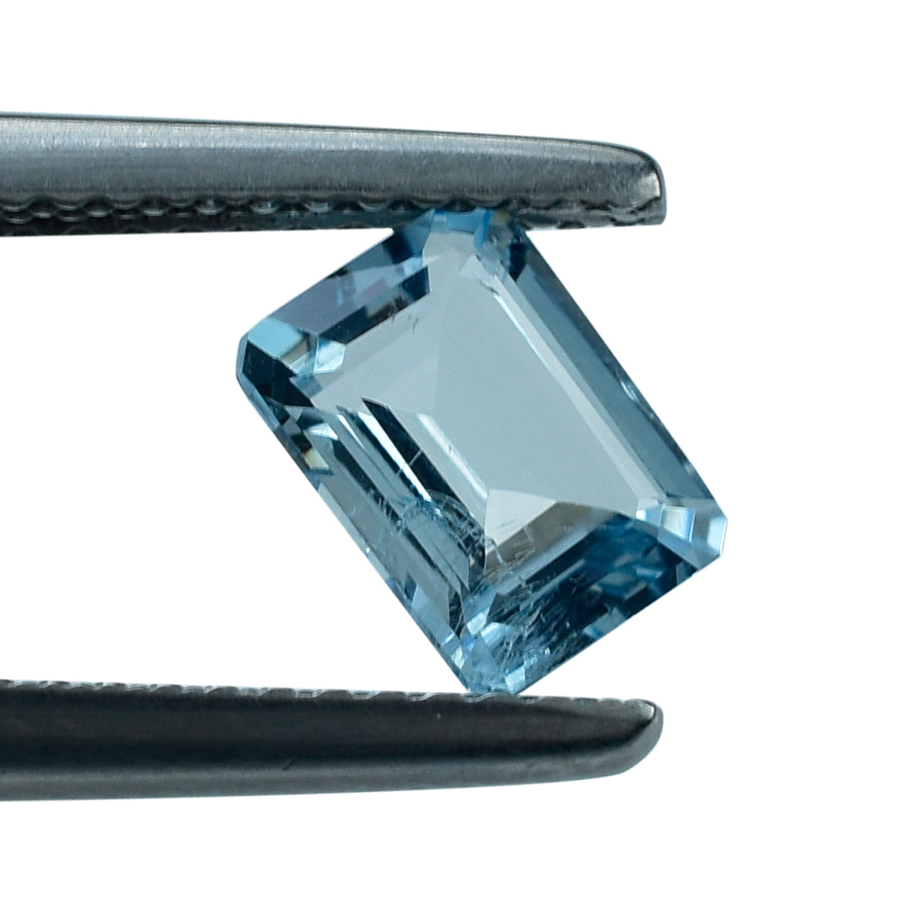 AQUAMARINE CUT OCTAGON (A++/HI) 7X5MM 0.80 Cts.