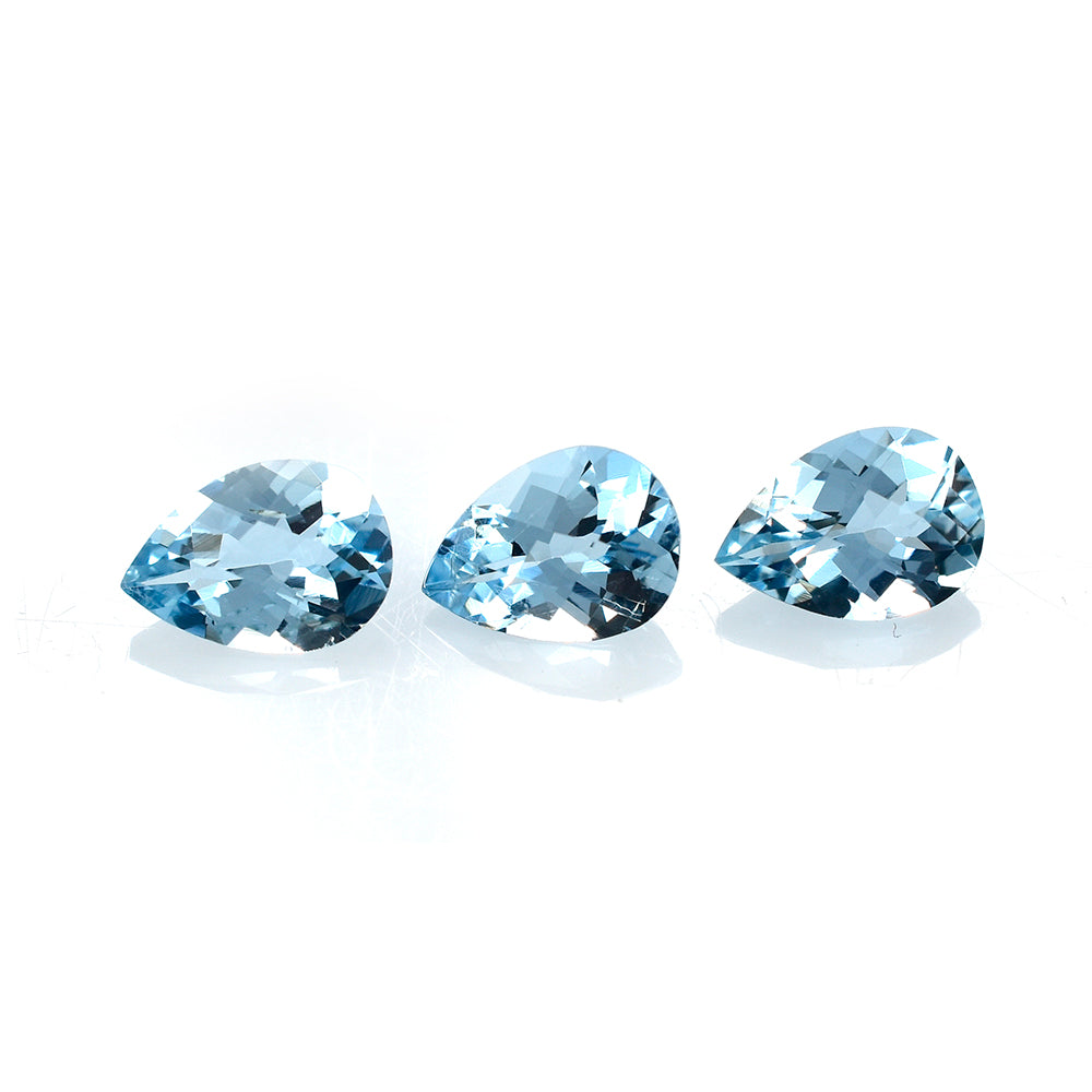 AQUAMARINE CHECKER CUT PEAR (A++) 7X5MM 0.58 Cts.