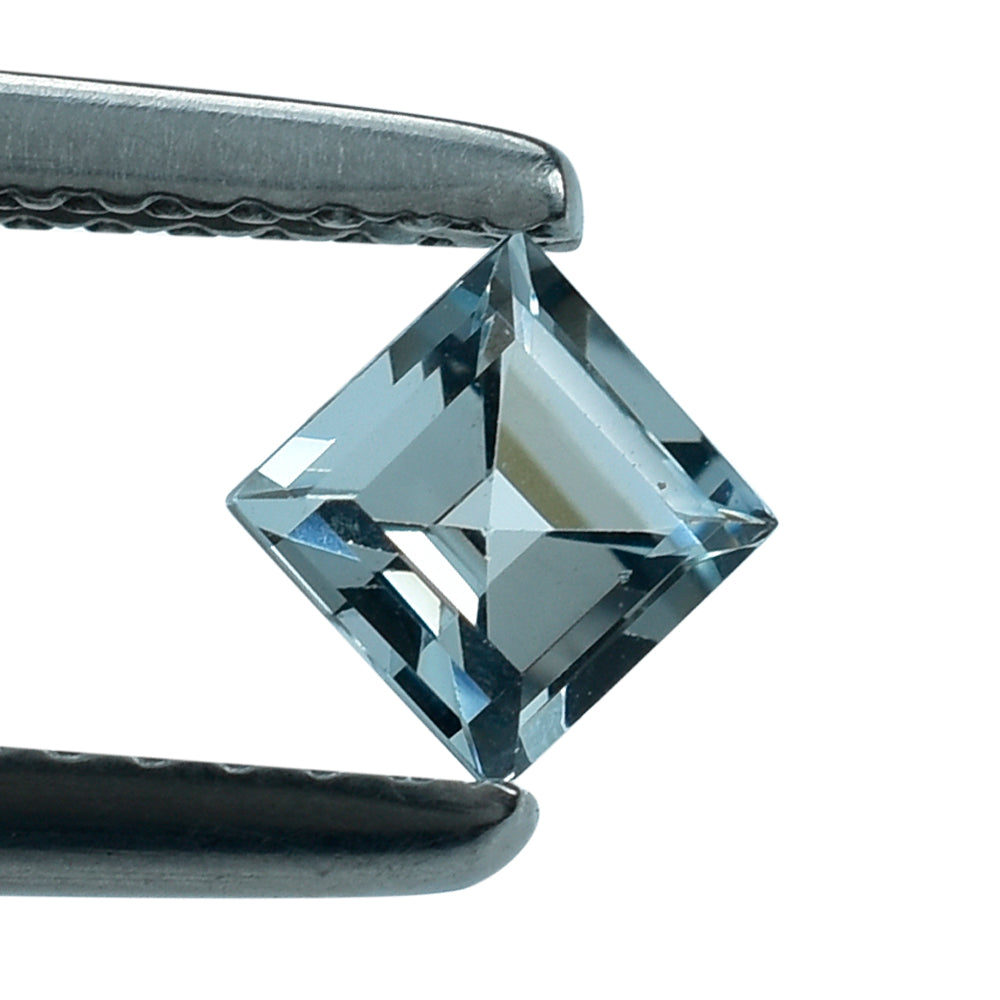AQUAMARINE CUT SQUARE (B) 4MM 0.31 Cts.