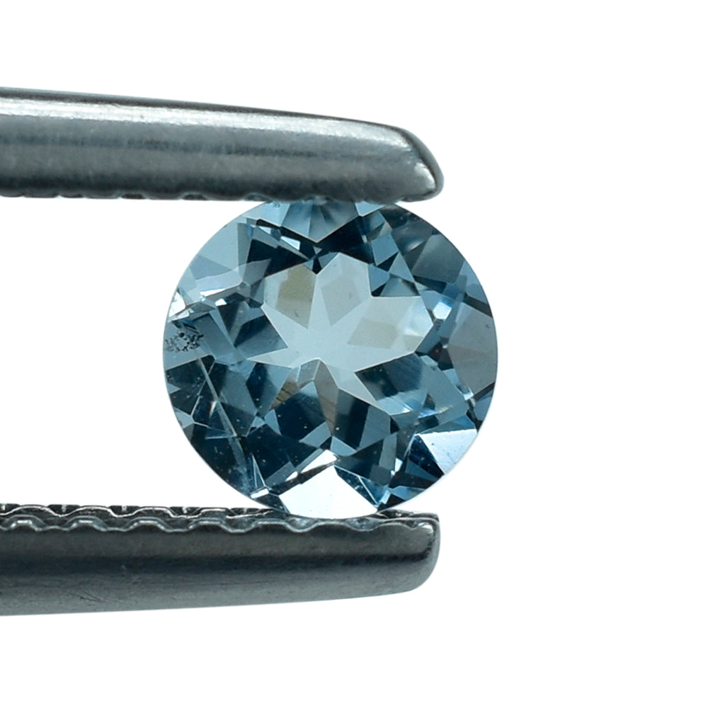 AQUAMARINE CHECKER CUT ROUND (A+++) 4.50MM 0.30 Cts.