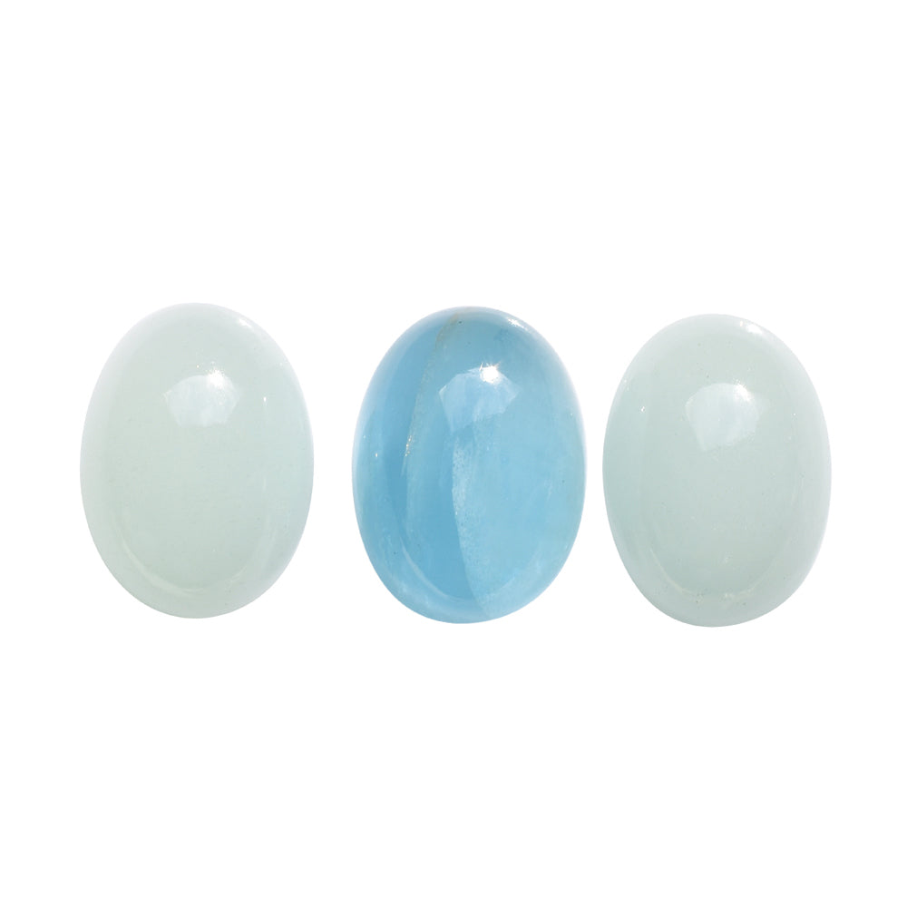 MILKY AQUAMARINE OVAL CAB 14X10MM 6.31 Cts.