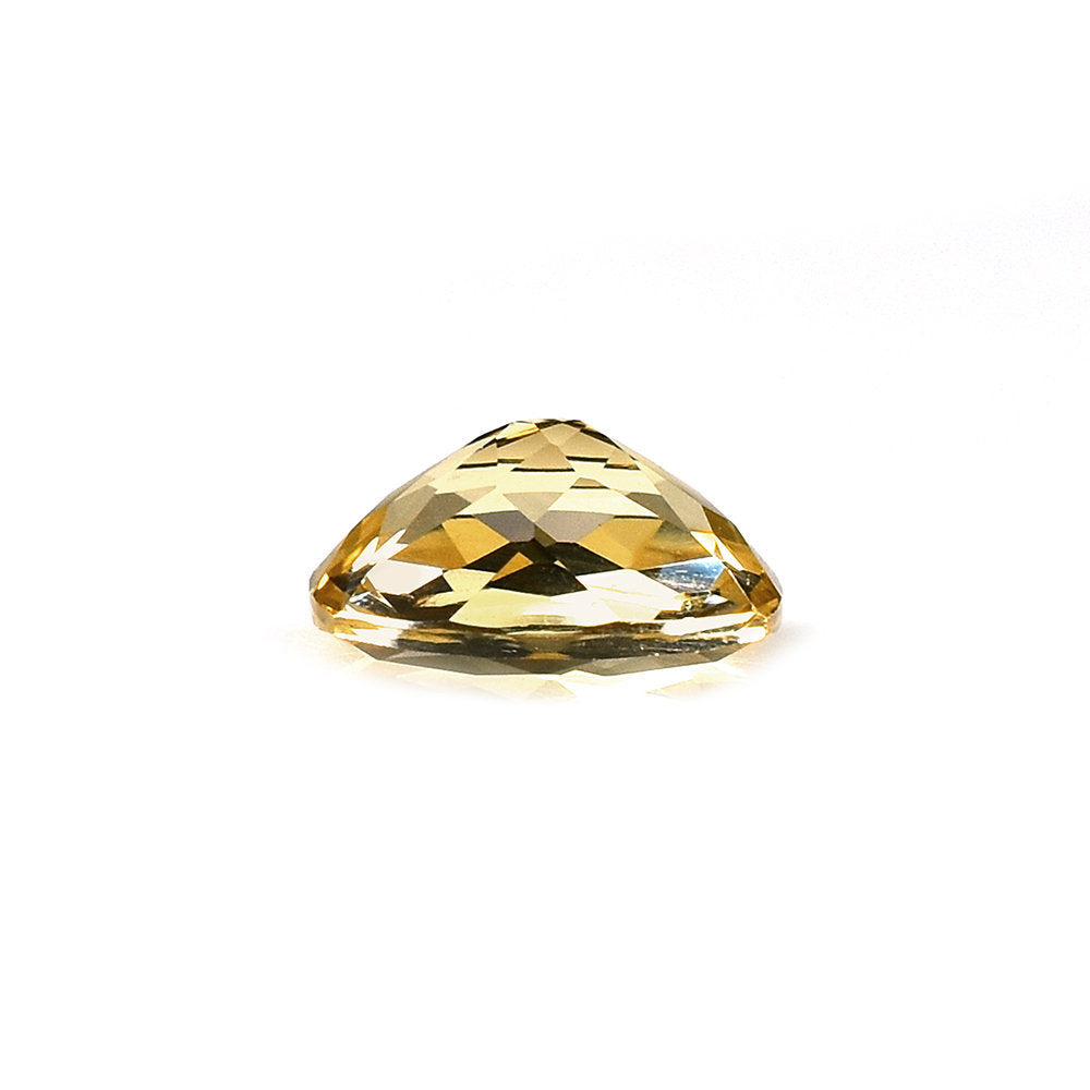 AQUAMARINE YELLOW CUT (DARK/CLEAN) CUSHION 8.00X6.00 MM 1.40 Cts.