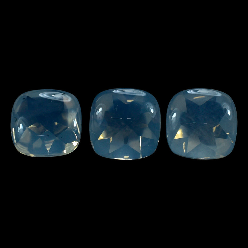 BLUE MOON QUARTZ BUFFTOP CUSHION 8MM 2.1 Cts.
