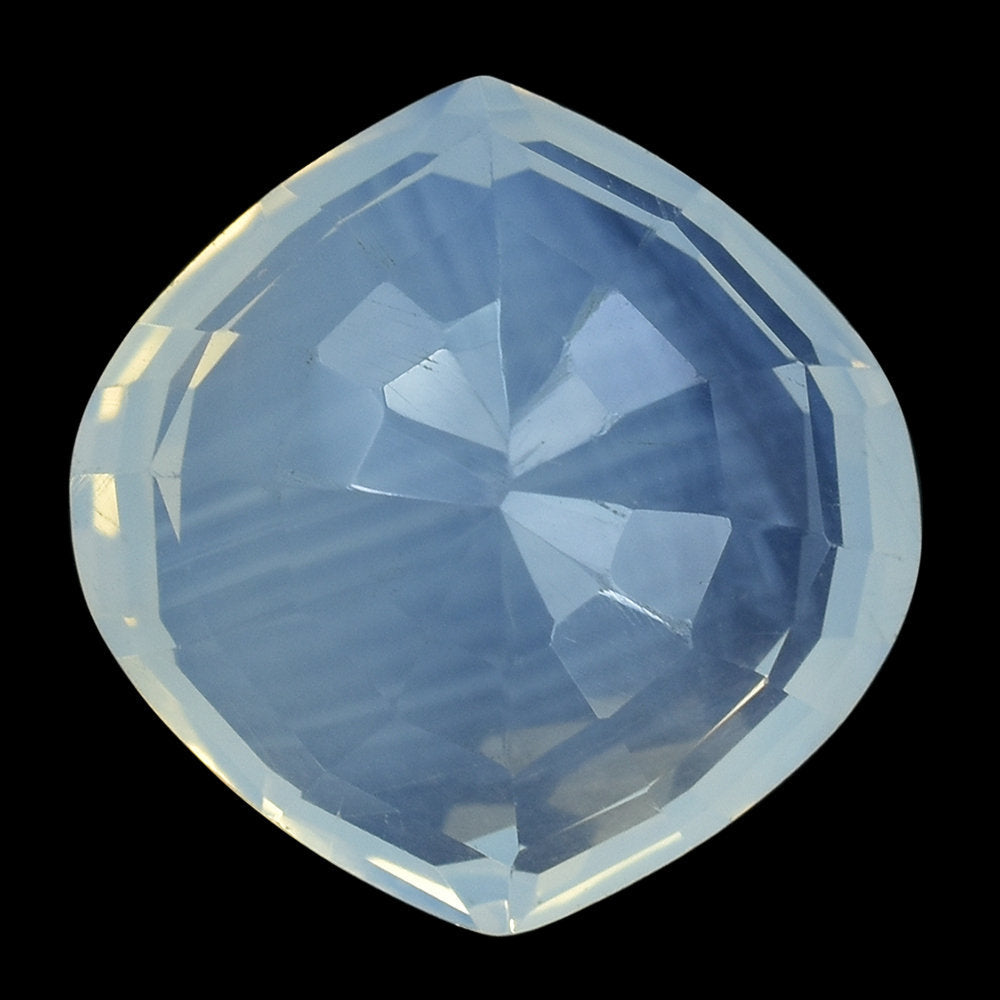 BLUE MOON QUARTZ STEP CUT ONION 14MM 8.60 Cts.