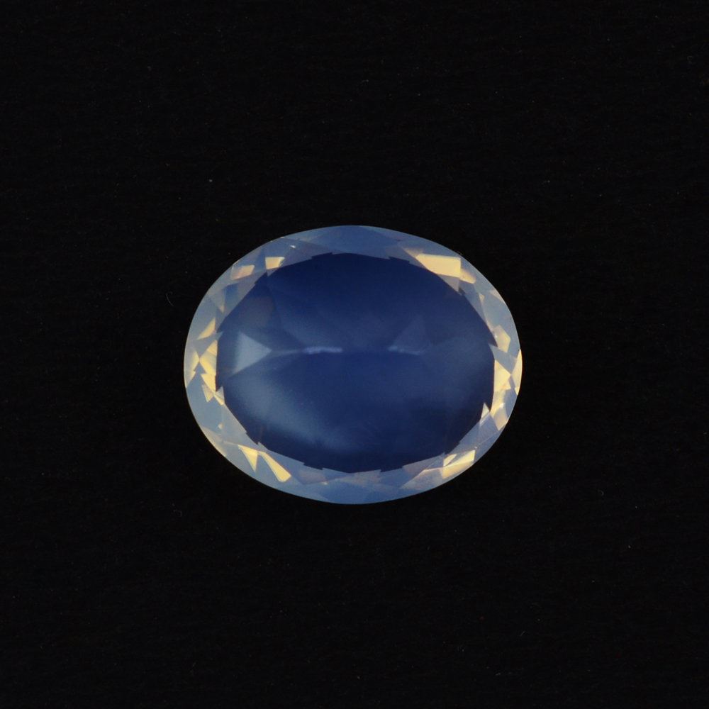 BLUE MOON QUARTZ CUT OVAL 12X10MM 4.78 Cts.