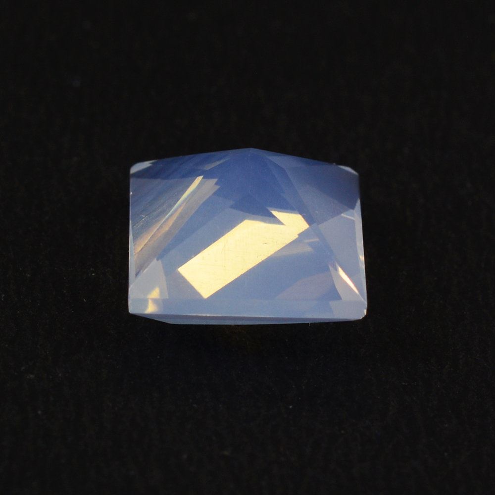 BLUE MOON QUARTZ PRINCESS CUT BACK SQUARE (DES#91) 10MM 4.50 Cts.