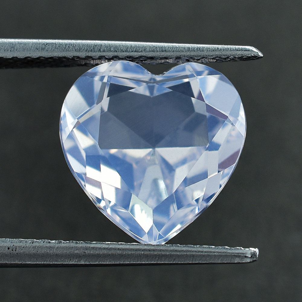 BLUE MOON QUARTZ CUT HEART 11X11MM 4.73 Cts.