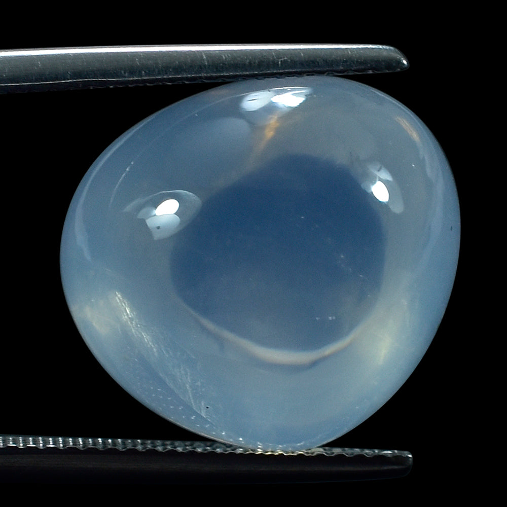 BLUE MOON QUARTZ IRREGULAR SHAPE 17.40X16MM 20.00 Cts.