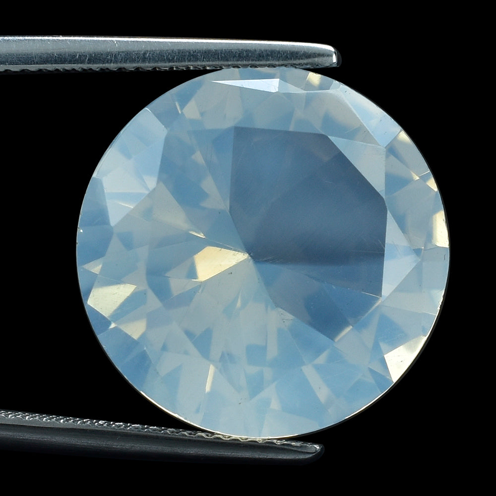 BLUE MOON QUARTZ DIAMOND CUT ROUND 18MM 17.75 Cts.