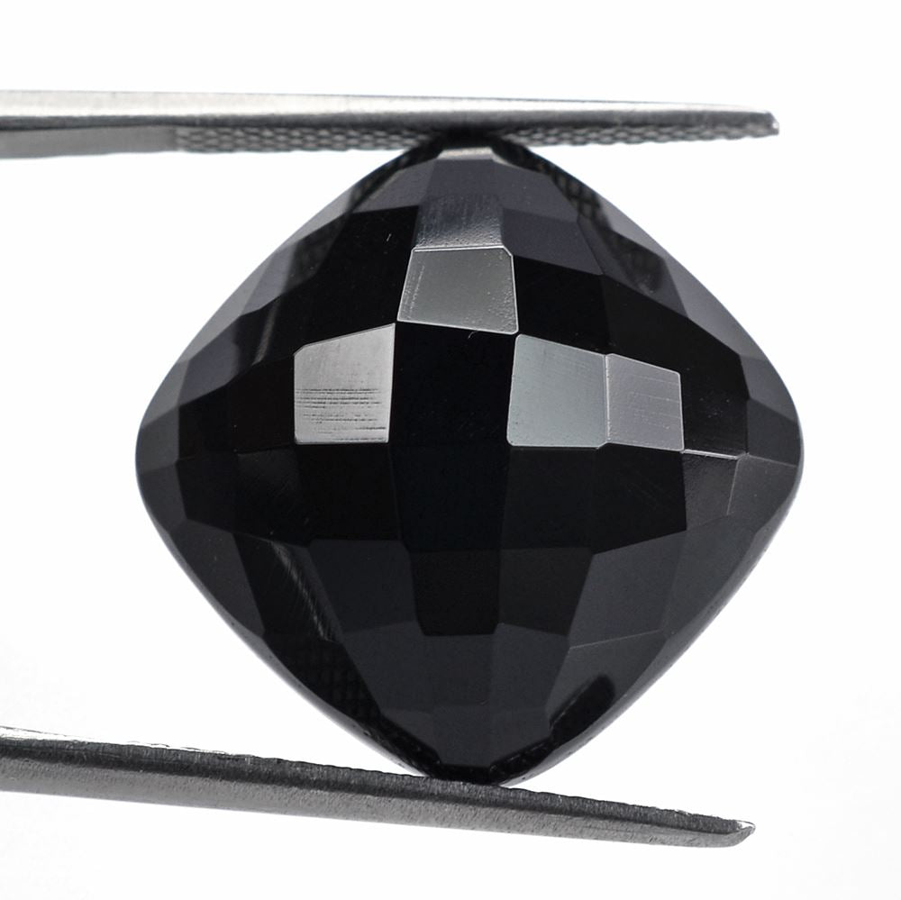 BLACK ONYX CHECKER CUSHION CAB 17MM 21.95 Cts.