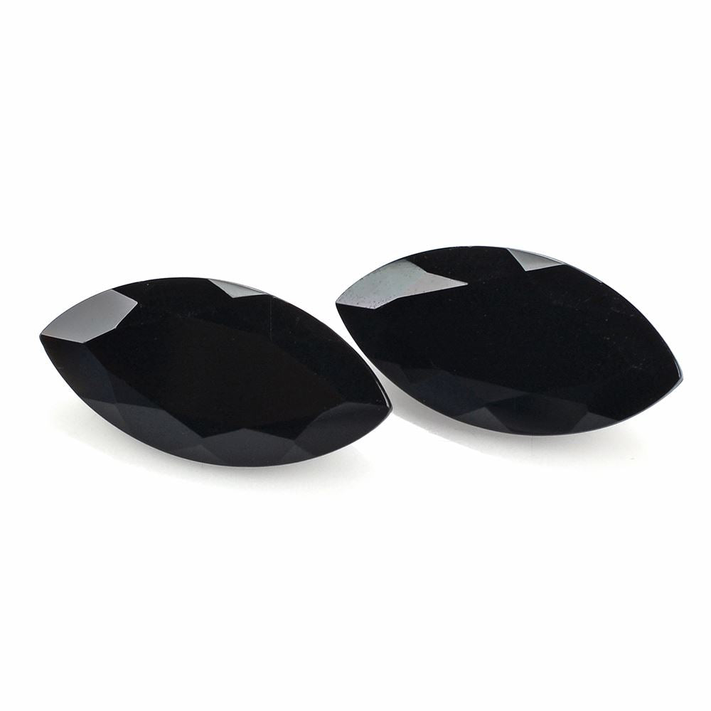 BLACK ONYX CUT MARQUISE 18X9MM 4.37 Cts.