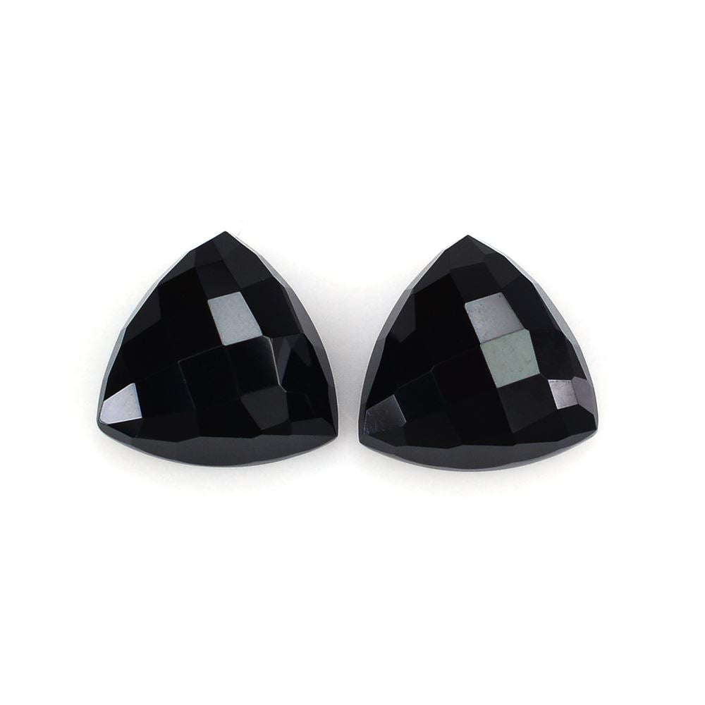BLACK ONYX CHECKER TRILLION CAB 10MM 3.40 Cts.