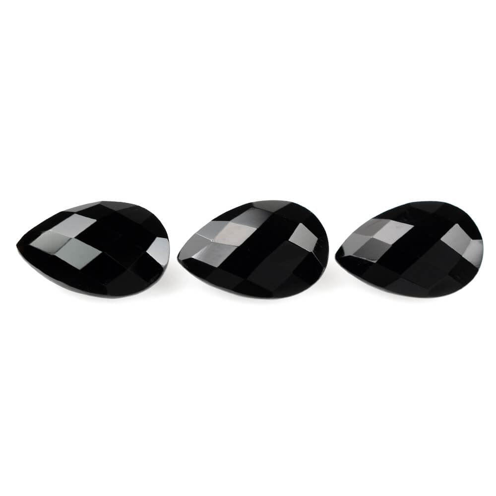 BLACK ONYX CHECKER CUT PEAR 15X10MM 5.00 Cts.