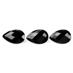 BLACK ONYX CHECKER CUT PEAR 15X10MM 5.00 Cts.
