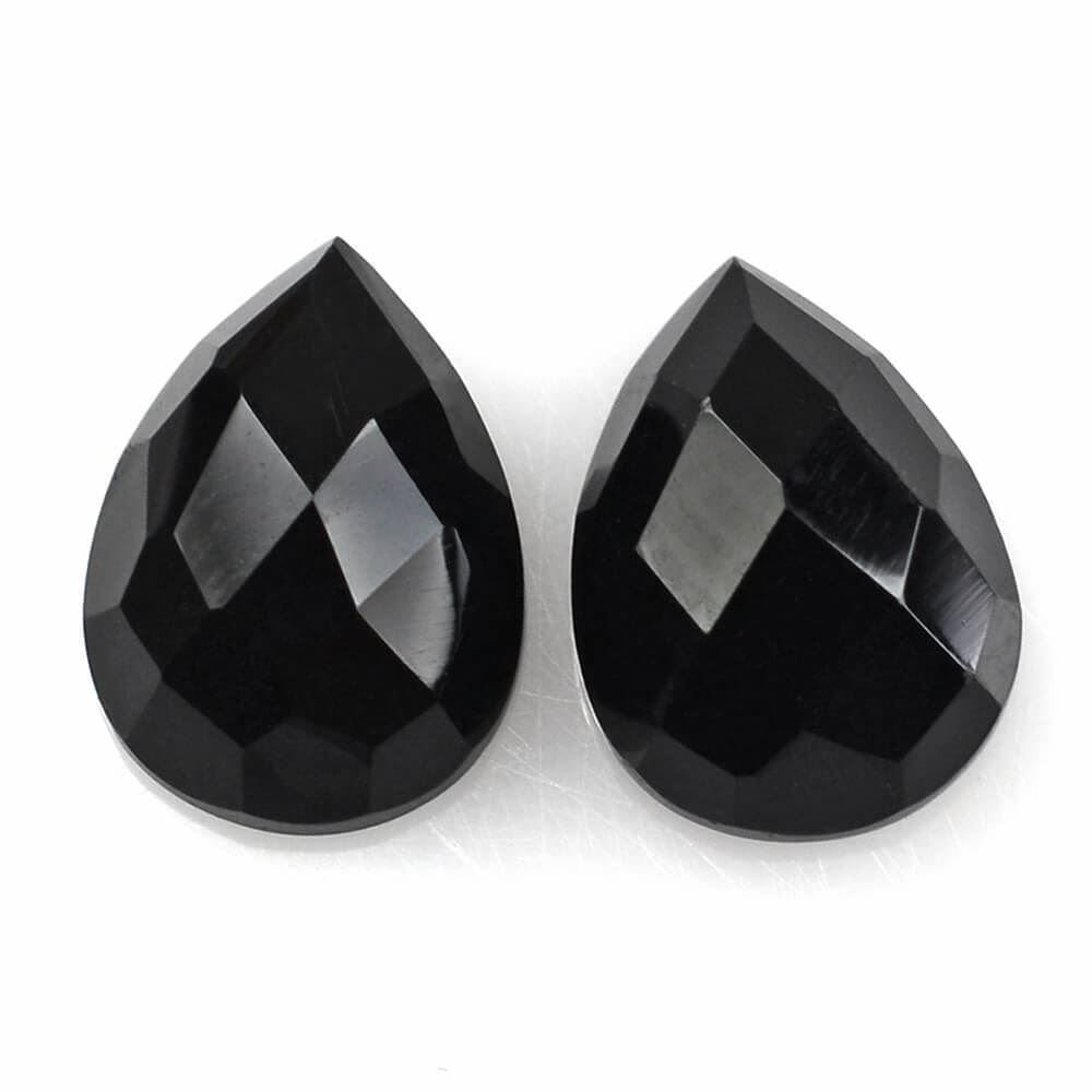 BLACK ONYX CHECKER PEAR CAB 8X6MM 1.04 Cts.