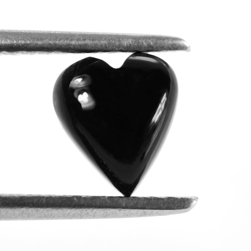 BLACK ONYX HEART CAB 7X6MM 1.10 Cts.