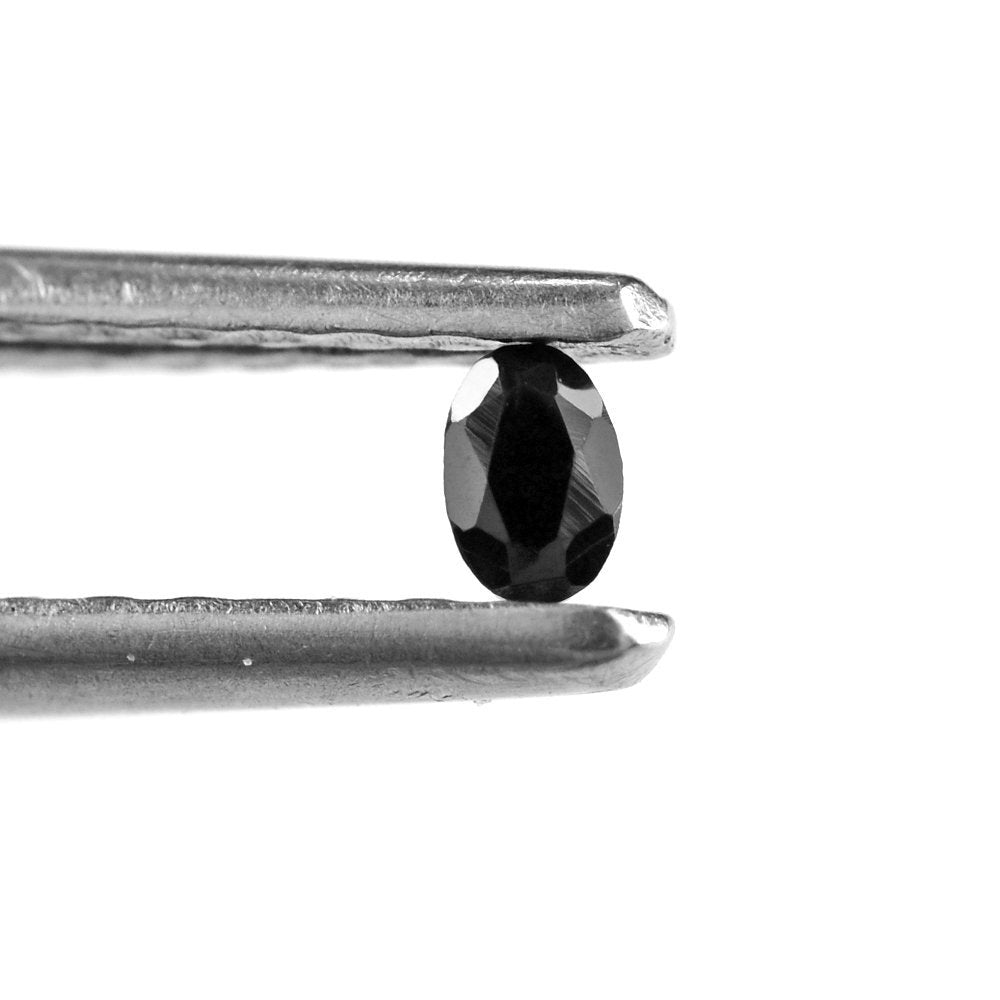 BLACK SPINEL CUT OVAL 3X2MM 0.06 Cts.