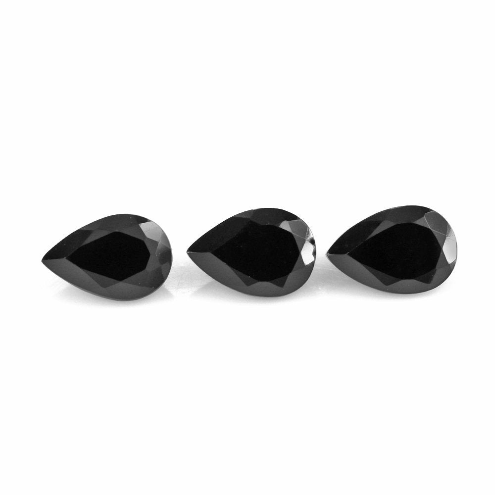 BLACK SPINEL CUT PEAR 6X4MM 0.48 Cts.