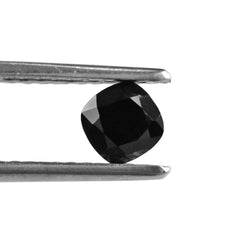 BLACK SPINEL CUT CUSHION 5MM 0.70 Cts.