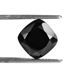 BLACK SPINEL CUT CUSHION 10MM 5.35 Cts.