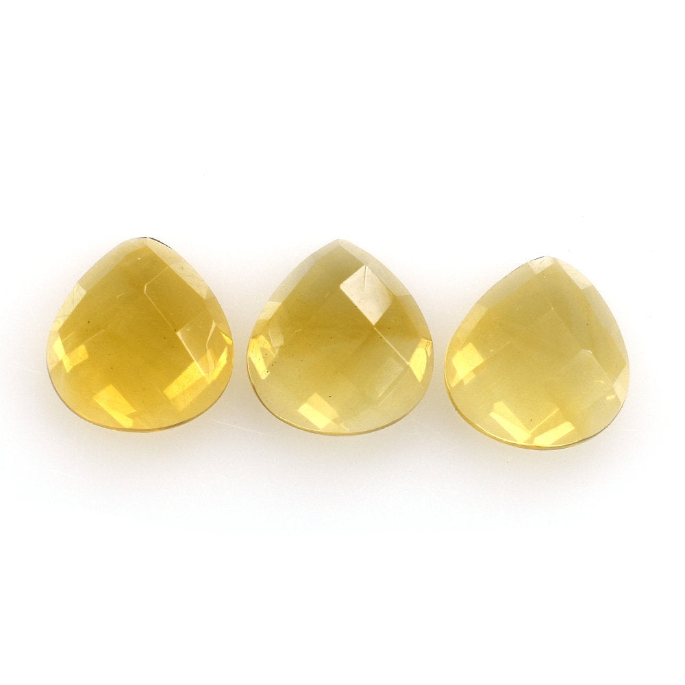 GOLDEN CITRINE CHECKER PEAR CAB 6.50X6MM 0.50 Cts.