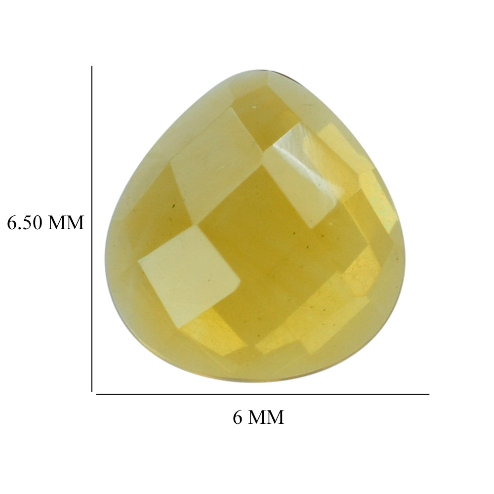 GOLDEN CITRINE CHECKER PEAR CAB 6.50X6MM 0.50 Cts.