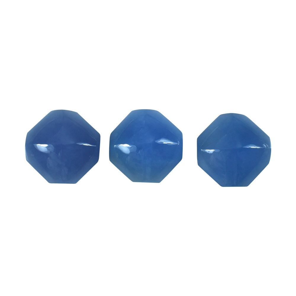 NATURAL AFRICAN BLUE CHALCEDONY SQUARE - OCTAGON CAB 16MM 12.30 Cts.