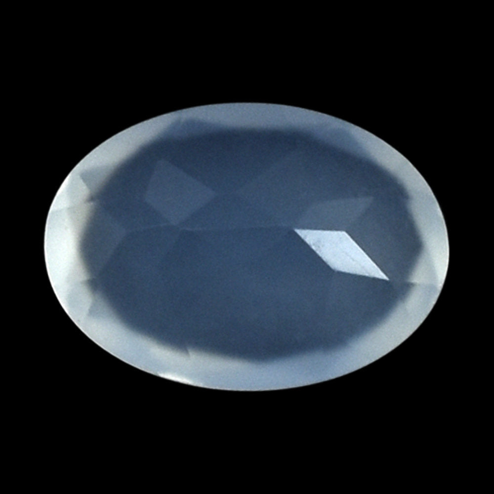 NATURAL CHALCEDONY CUT OVAL 7X5MM 0.74 Cts.