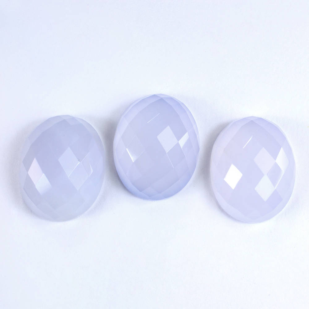 NATURAL CHALCEDONY CHECKER CUT OVAL CAB 24X19MM 28.30 Cts.