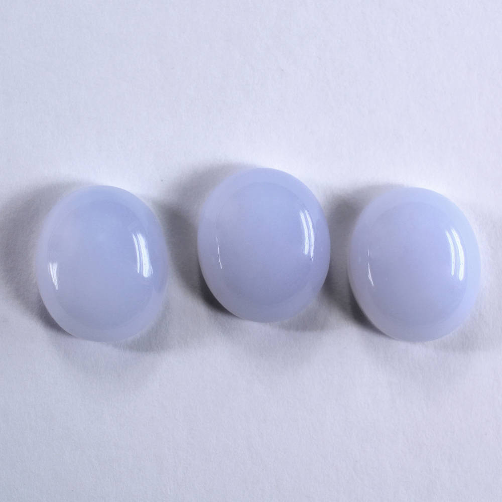 NATURAL CHALCEDONY PLAIN OVAL CAB 13X11MM 6.55 Cts.