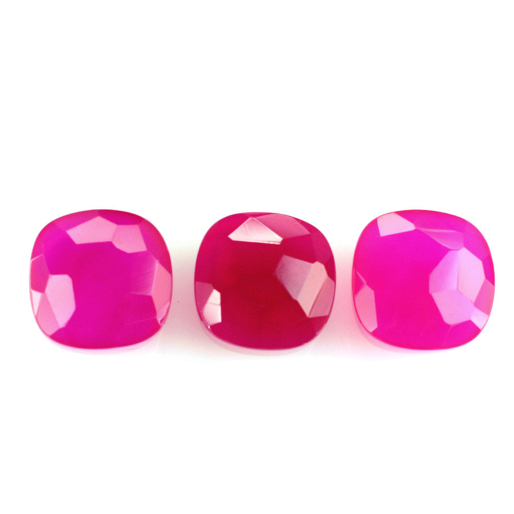 DYED RED FUCHSIA CHALCEDONY IRREGULAR CUT BOTTLE CORK 10.50MM 7.70 Cts.