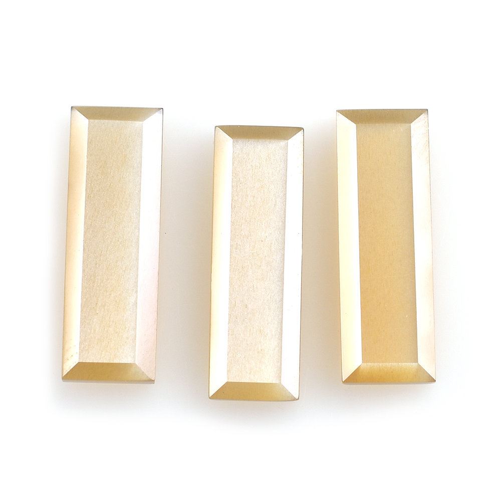 CHOCOLATE MOONSTONE TOP TABLE FLAT BACK RECTANGLE (LITE) 18X6MM 3.77 Cts.