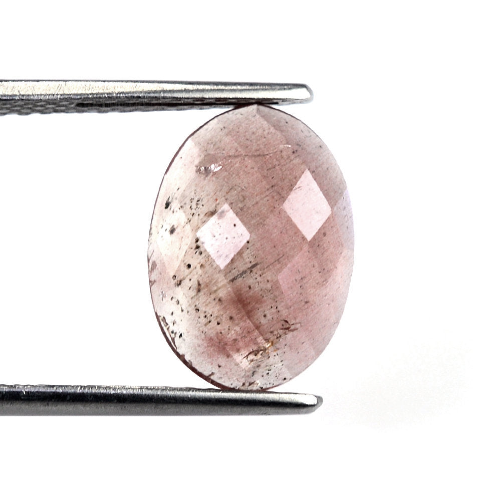 CHAMPAGNE SUNSTONE CHECKER OVAL CAB 14X10MM 5.22 Cts.
