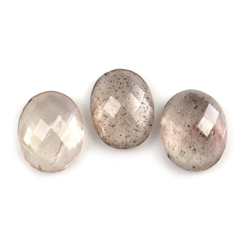 CHAMPAGNE SUNSTONE CHECKER OVAL CAB 10X8MM 2.22 Cts.