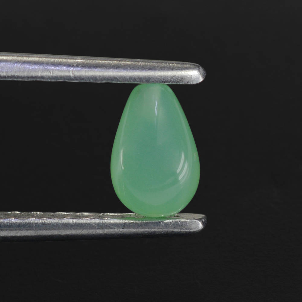 NATURAL CHRYSOPRASE PLAIN DROP (HALF DRILL) 6X4MM 0.68 Cts.