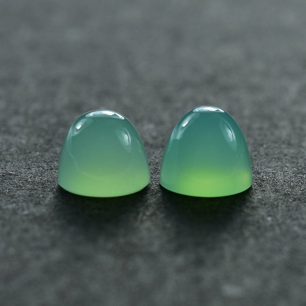 CHRYSOPRASE PLAIN HIGHDOME ROUND CAB (A/CLEAN) 6X6MM 1.35 Cts.