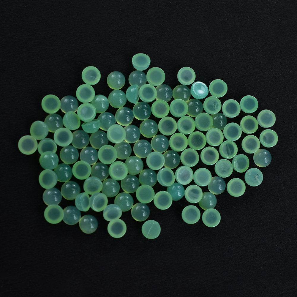 CHRYSOPRASE PLAIN ROUND CAB (A/SEMI-MILKY) (CLEAN) 5X5MM 0.56 Cts.