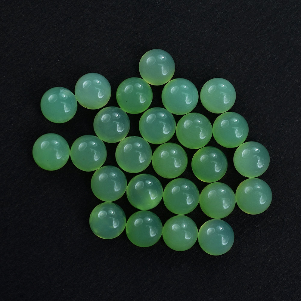 CHRYSOPRASE PLAIN ROUND CAB (A/SEMI-MILKY) (CLEAN) 5X5MM 0.56 Cts.