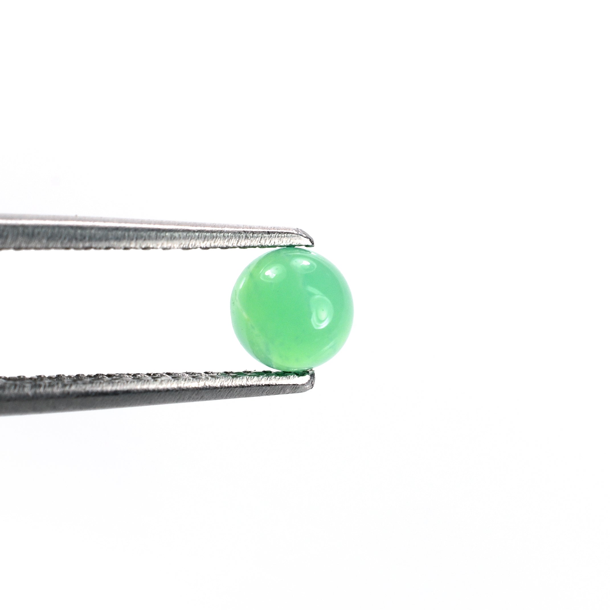 CHRYSOPRASE PLAIN ROUND CAB (AAA/MILKY) 5.00X5.00 MM 0.56 CTS