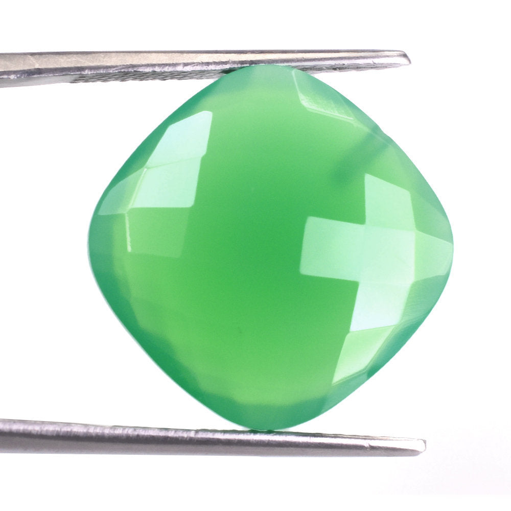 DYED CHRYSOPRASE CHALCEDONY BRIOLETTE CUSHION 18MM 16.30 Cts.