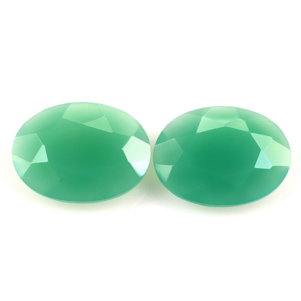 DYED CHRYSOPRASE CHALCEDONY CUT OVAL 16X12MM 5.73 Cts.
