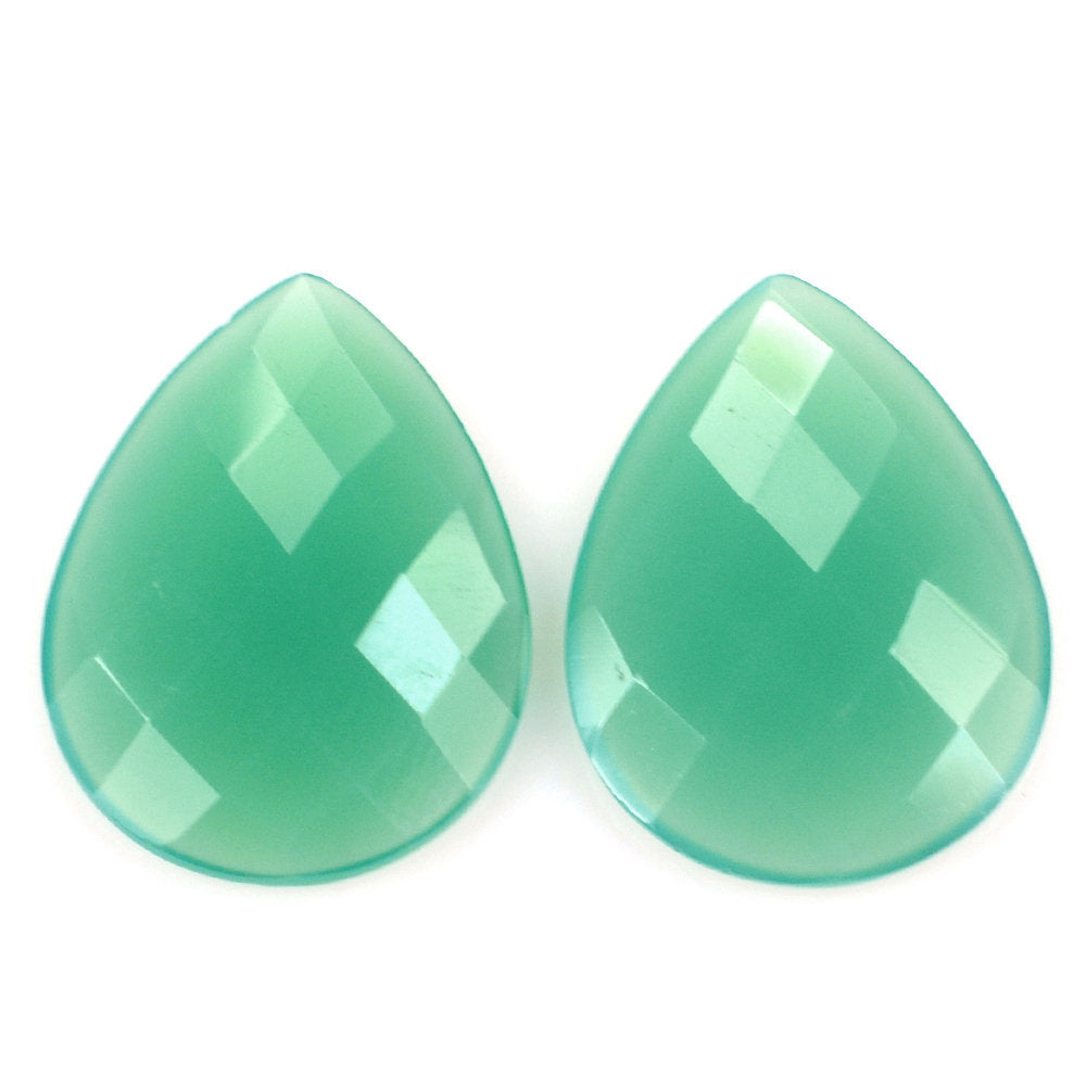 DYED CHRYSOPRASE CHALCEDONY CHECKER PEAR CAB 20X15MM 6.5 Cts.