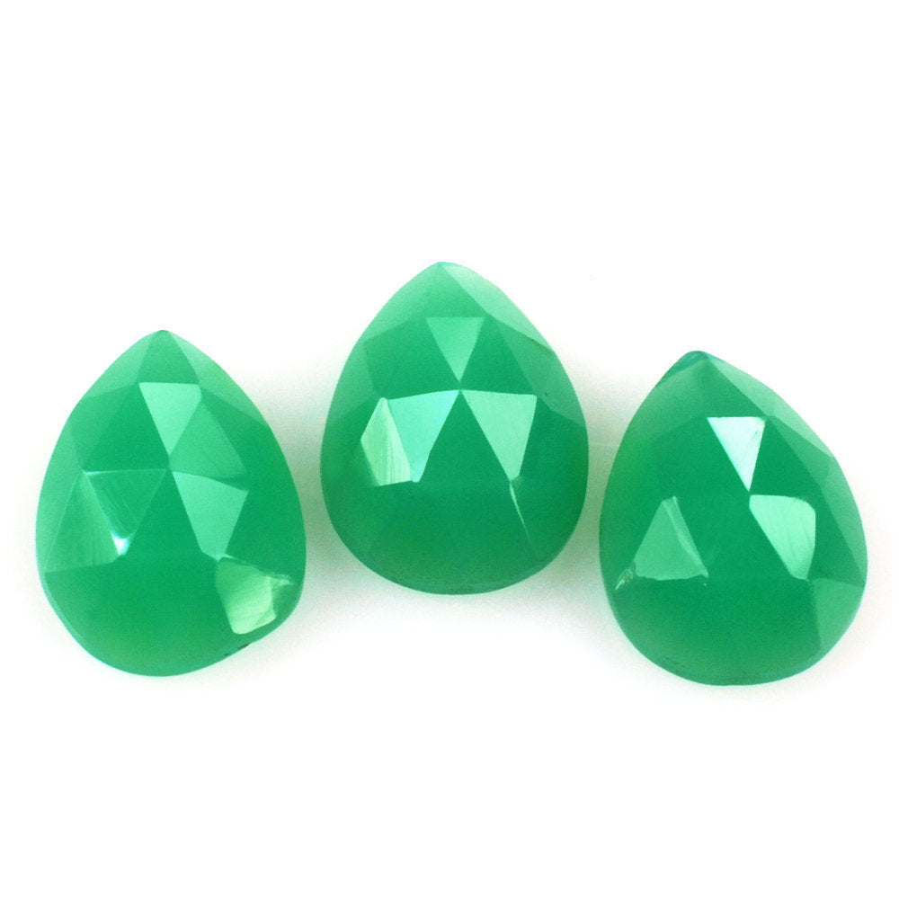 DYED CHRYSOPRASE CHALCEDONY ROSE CUT PEAR CAB 8X6MM 0.99 Cts.